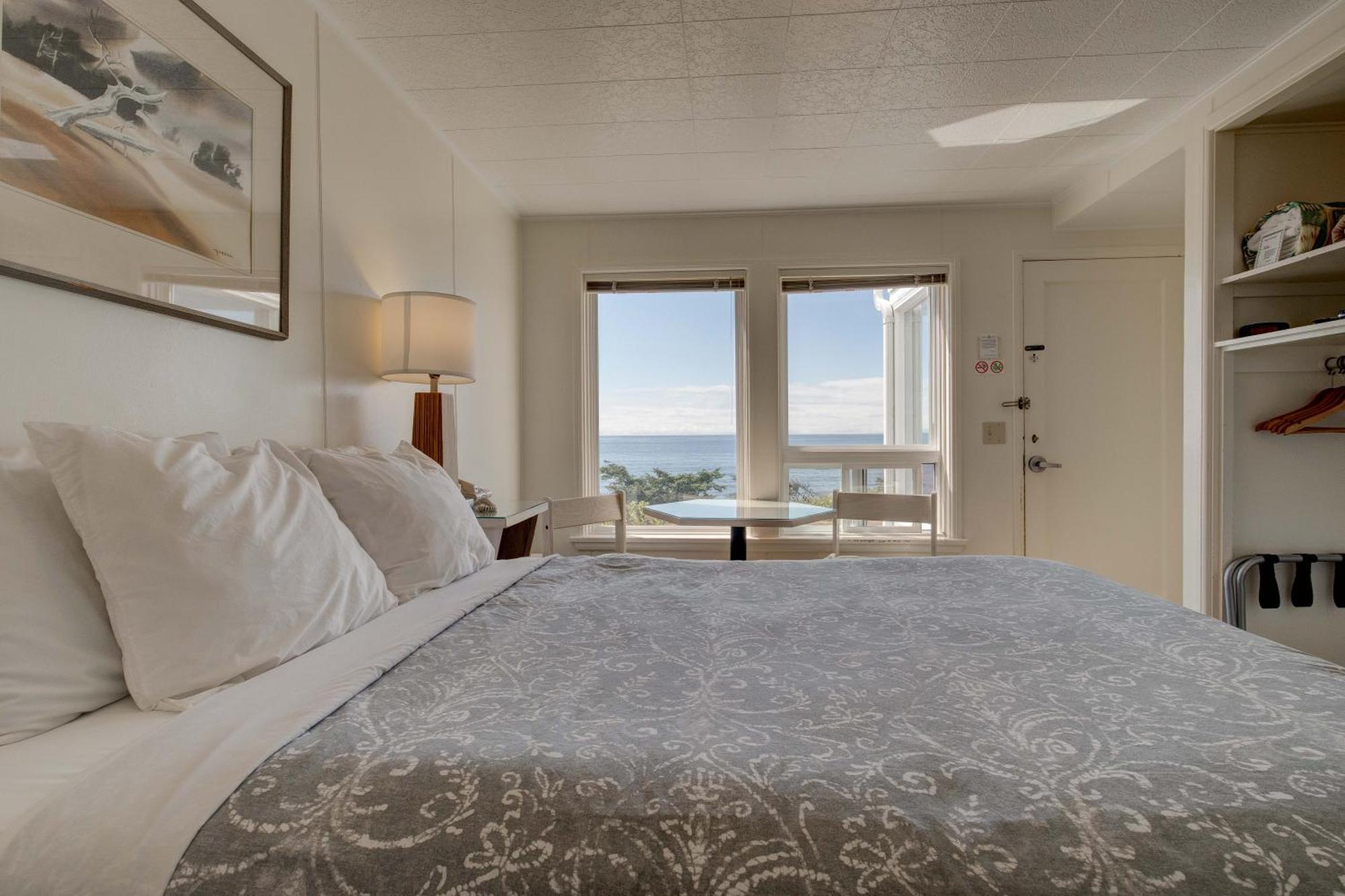 Ester Lee Oceanview Inn リンカーン・シティー エクステリア 写真