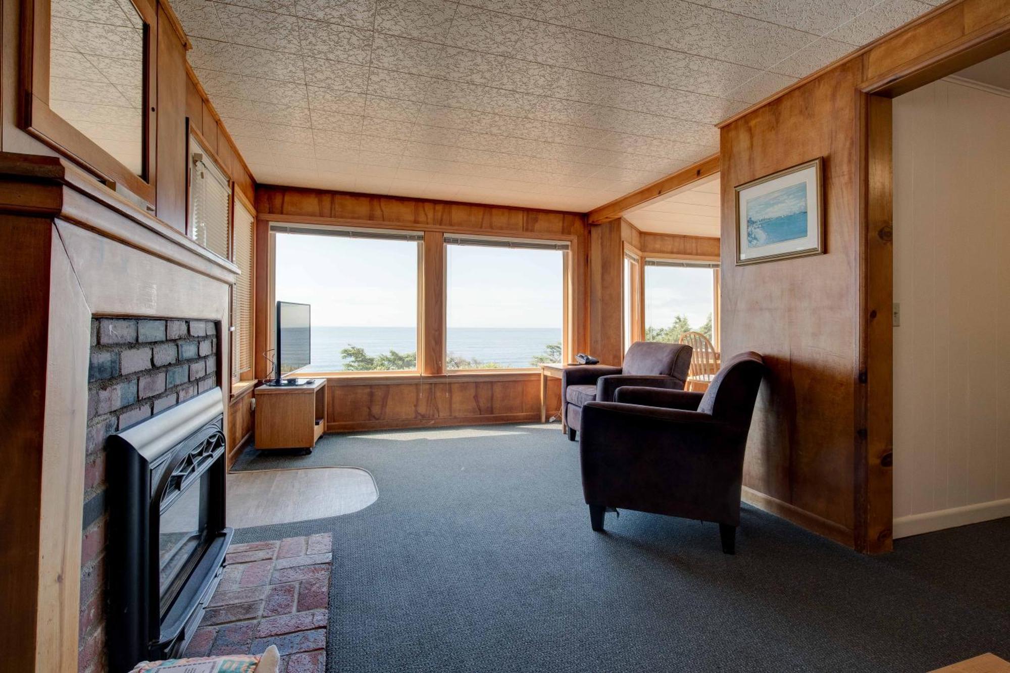 Ester Lee Oceanview Inn リンカーン・シティー エクステリア 写真