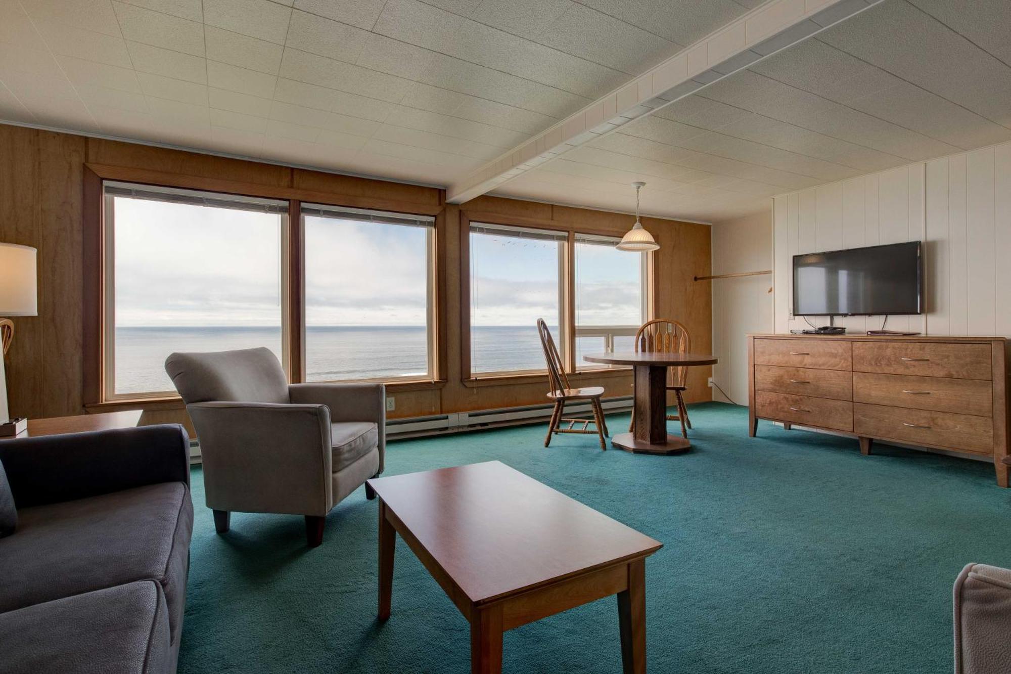 Ester Lee Oceanview Inn リンカーン・シティー エクステリア 写真